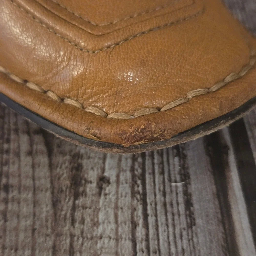 Tory Burch good scuff